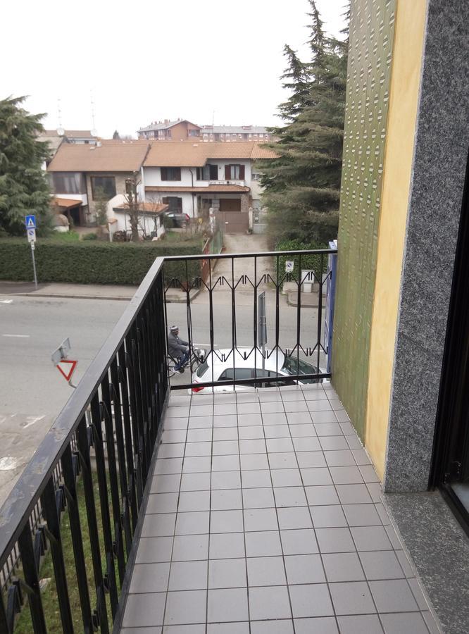 Hotel Cristallo Новара Экстерьер фото