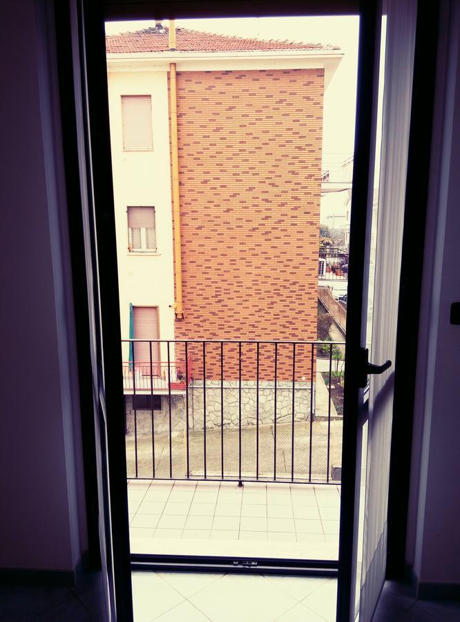 Hotel Cristallo Новара Экстерьер фото