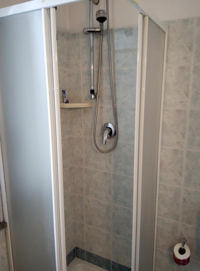 Hotel Cristallo Новара Экстерьер фото