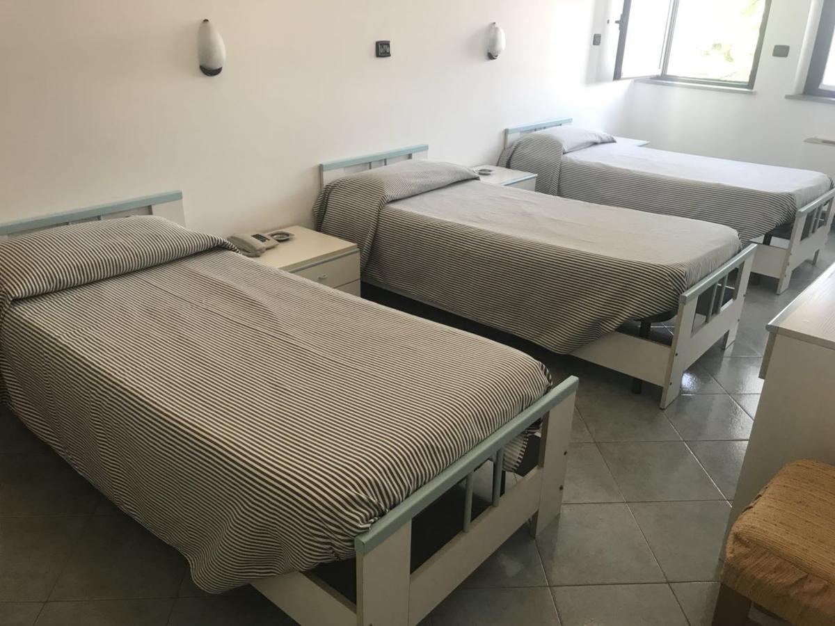 Hotel Cristallo Новара Экстерьер фото