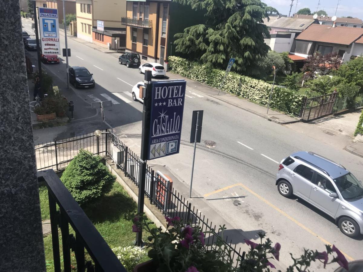 Hotel Cristallo Новара Экстерьер фото