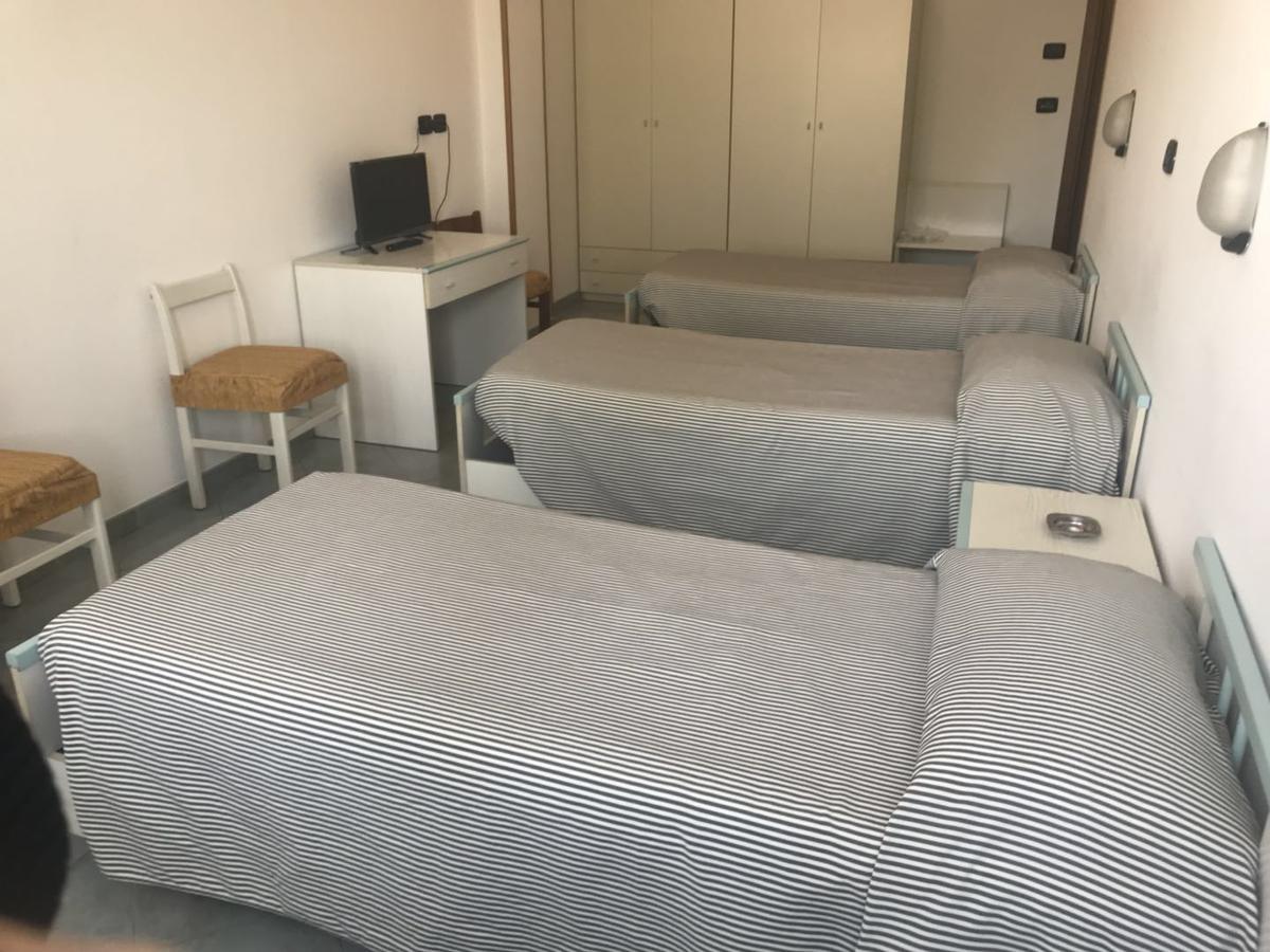 Hotel Cristallo Новара Экстерьер фото
